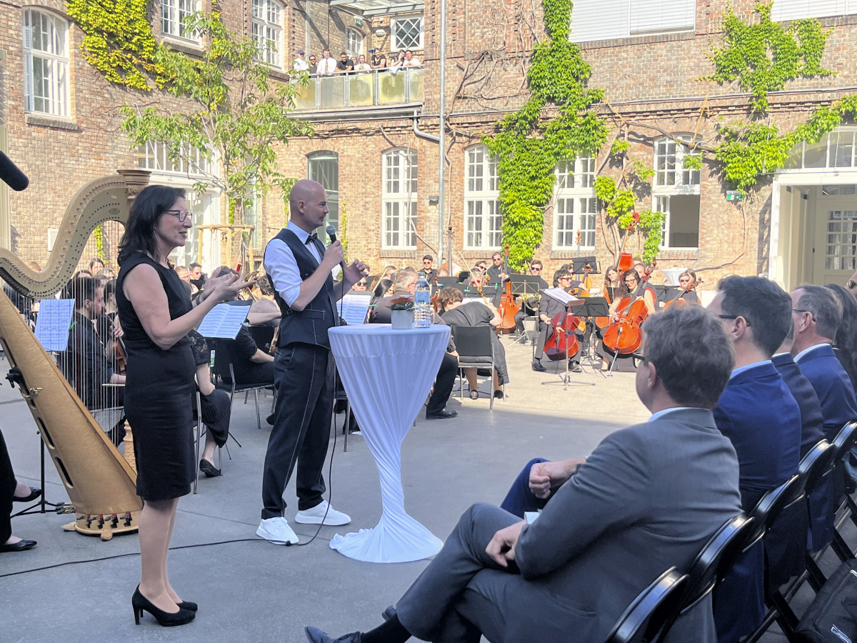 Rede von Hr. Direktor Töglhofer