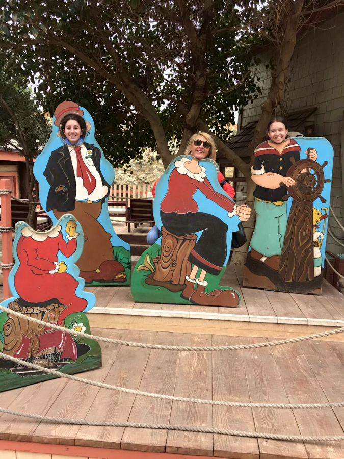 Sonja Stindl mit Schülerinnen