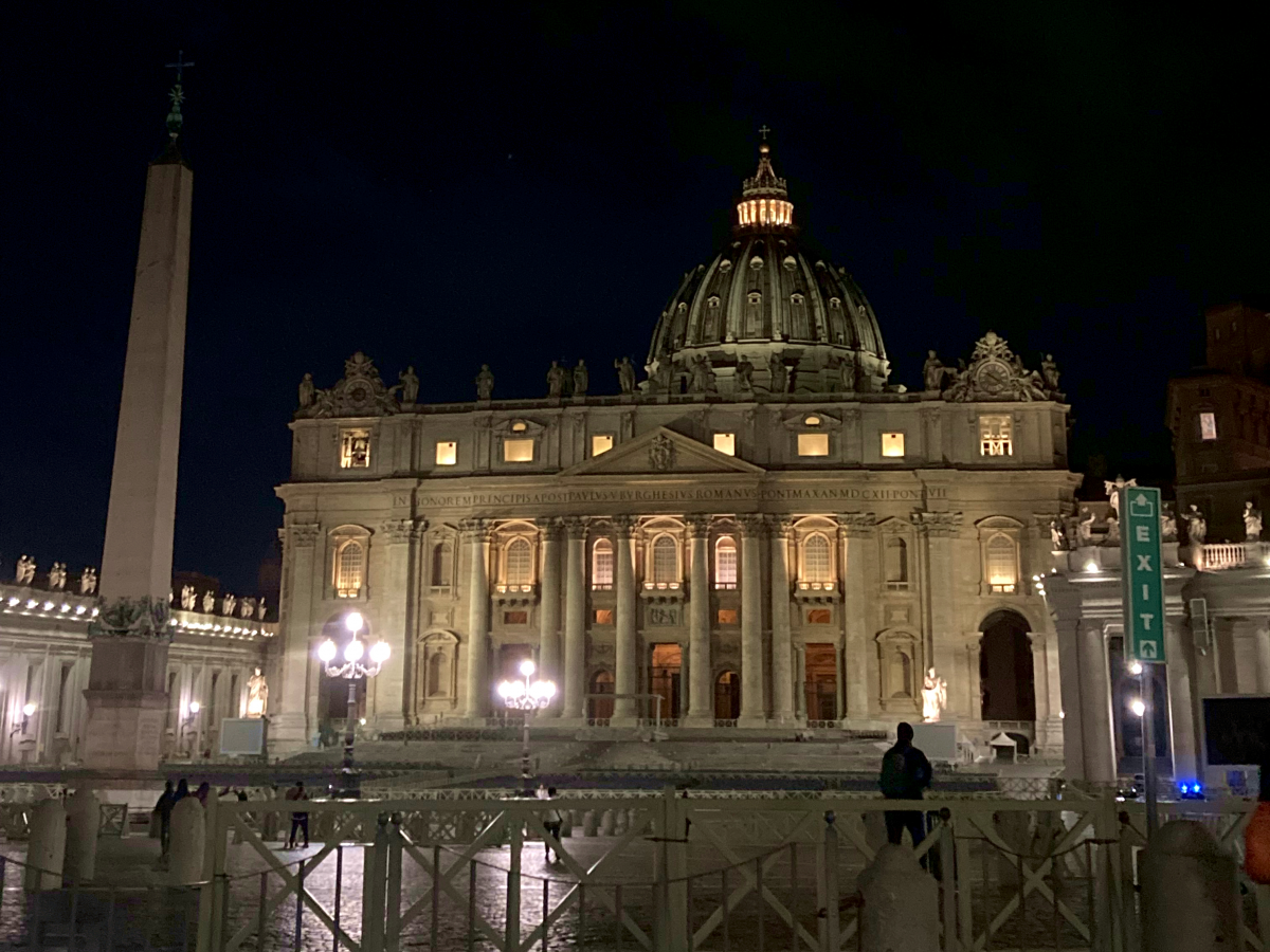 Der Vatikan bei Nacht
