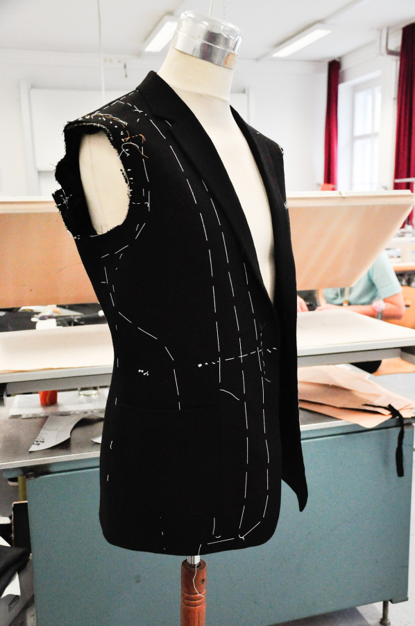 Sakko in Arbeit