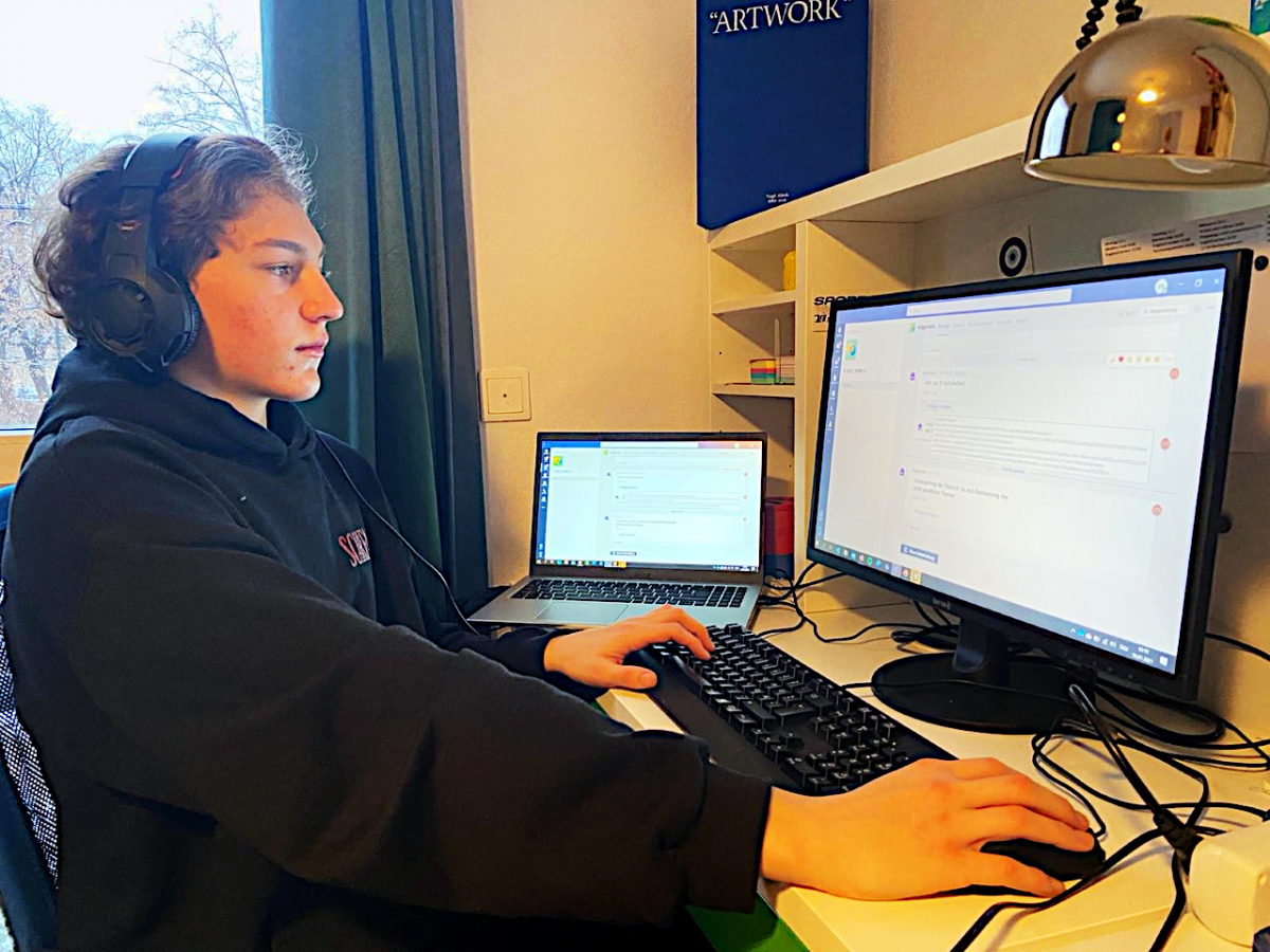 Schüler Nikolaus, 2HMB