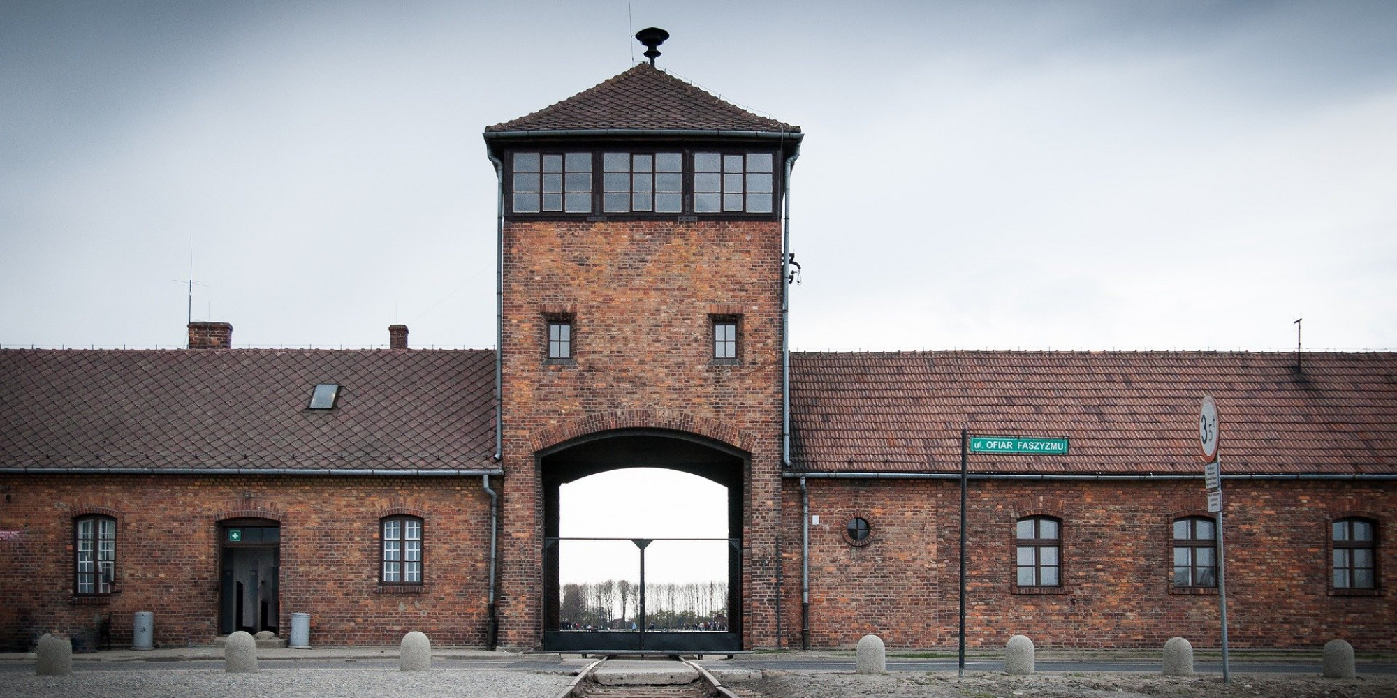 Einfahrt Auschwitz